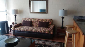  Waikiki Whale Watcher Apts 701  Гонолулу